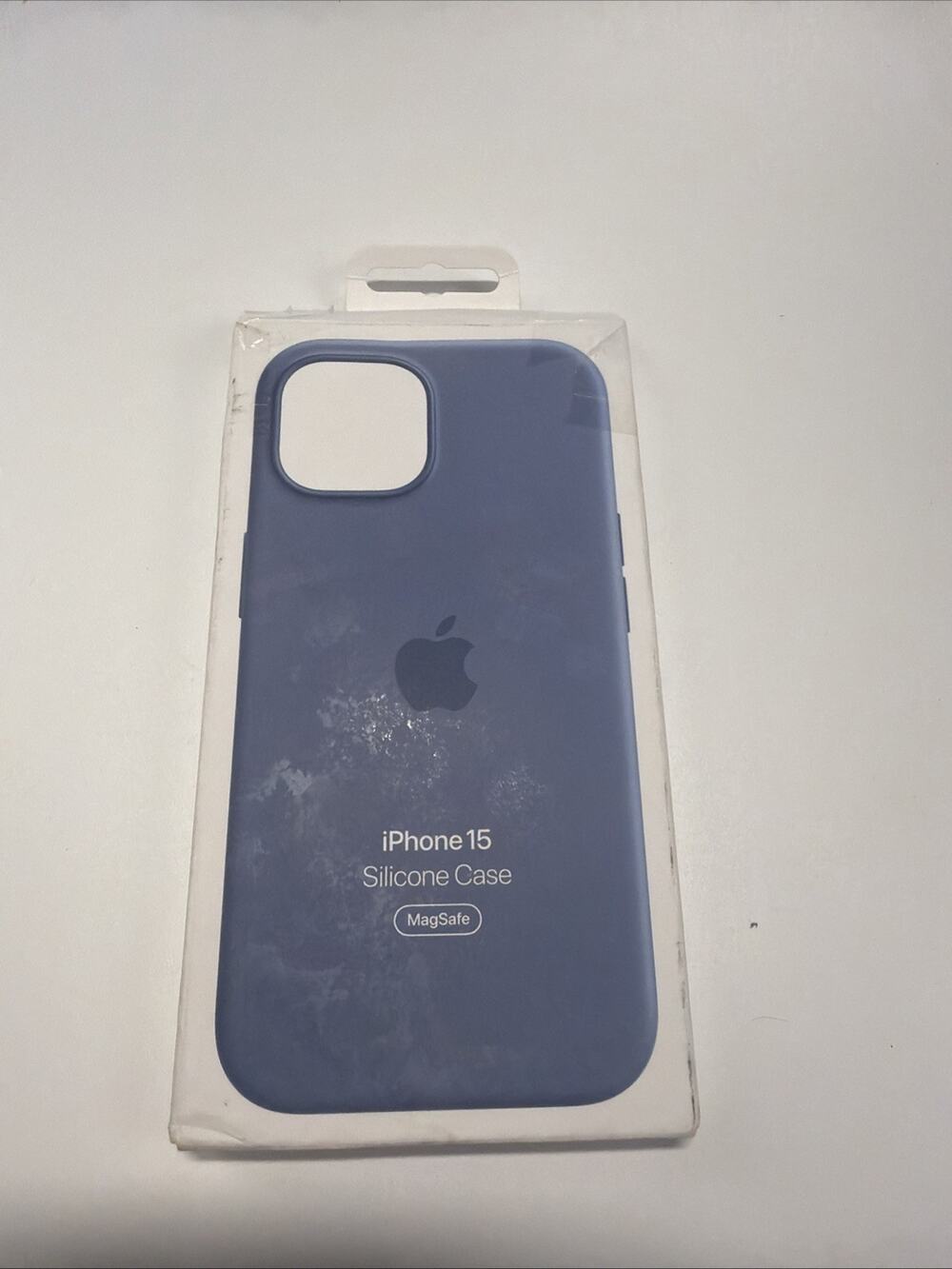Apple Silicone Case with MagSafe for iPhone 15 - Winter Blue
